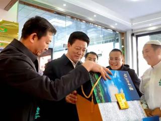 尕玛朋措在贵南县调研督导时强调：锚定目标，再接再厉，坚决打好乡村全面振兴