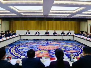 州委常委会召开（扩大）会议