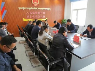尕玛朋措以人大代表身份进